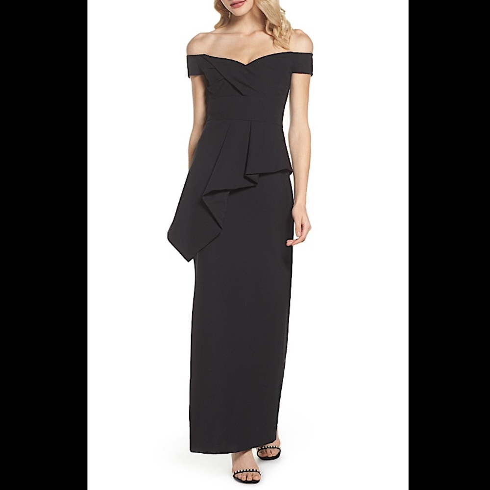 VINCE CAMUTO
Pleated Peplum Off The Shoulder Gown In Black